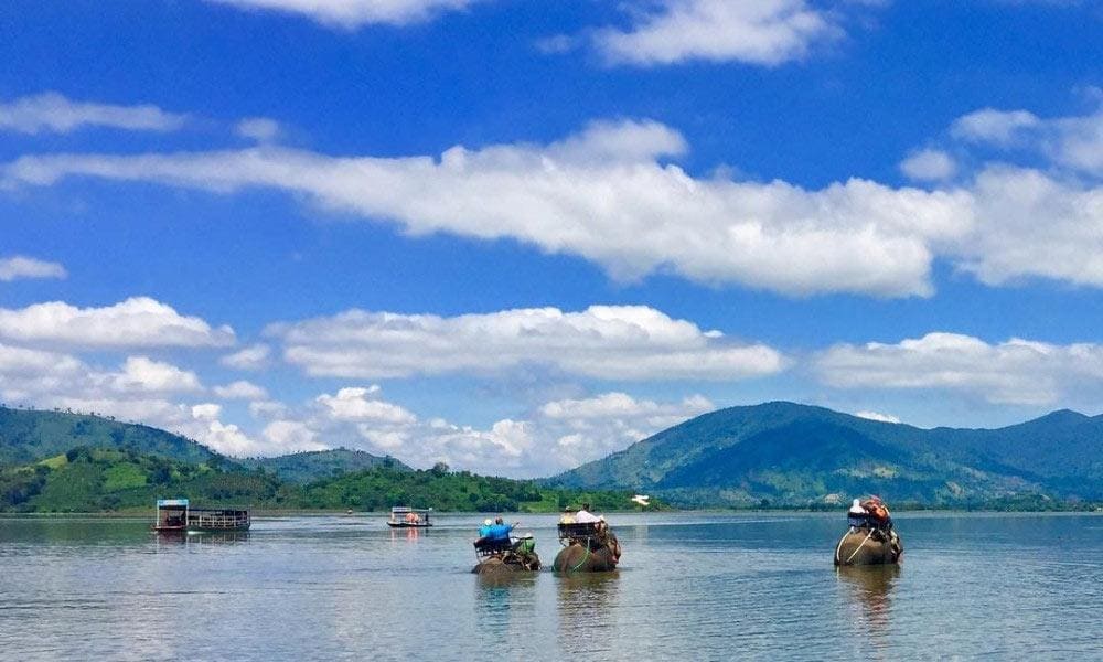 Hồ Lắk là hồ nước ngọt tự nhiên lớn nhất tại Đắk Lắk